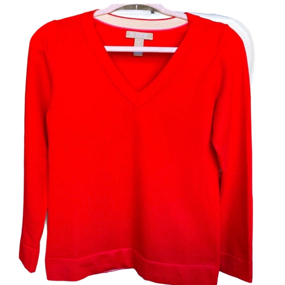 Banana Republic Red Merino V-Neck Sweater SP